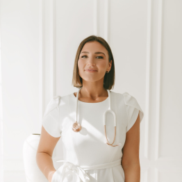 Dr. Cerra Kelly, ND